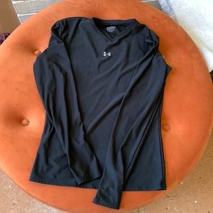 Under armor skin fright long sleeve workout. Black and size large